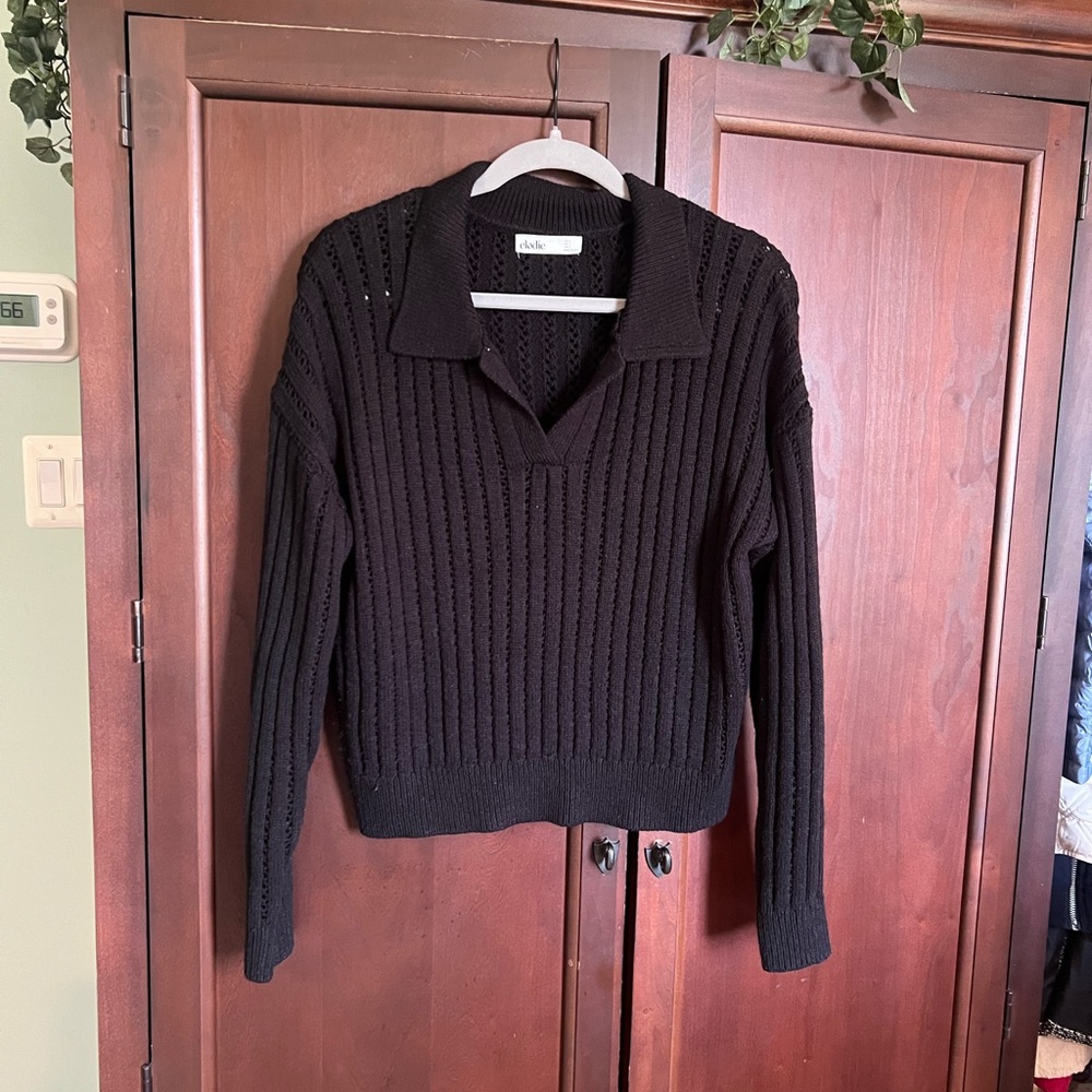 Elodie Black Ribbed V‑Neck Collared Sweater